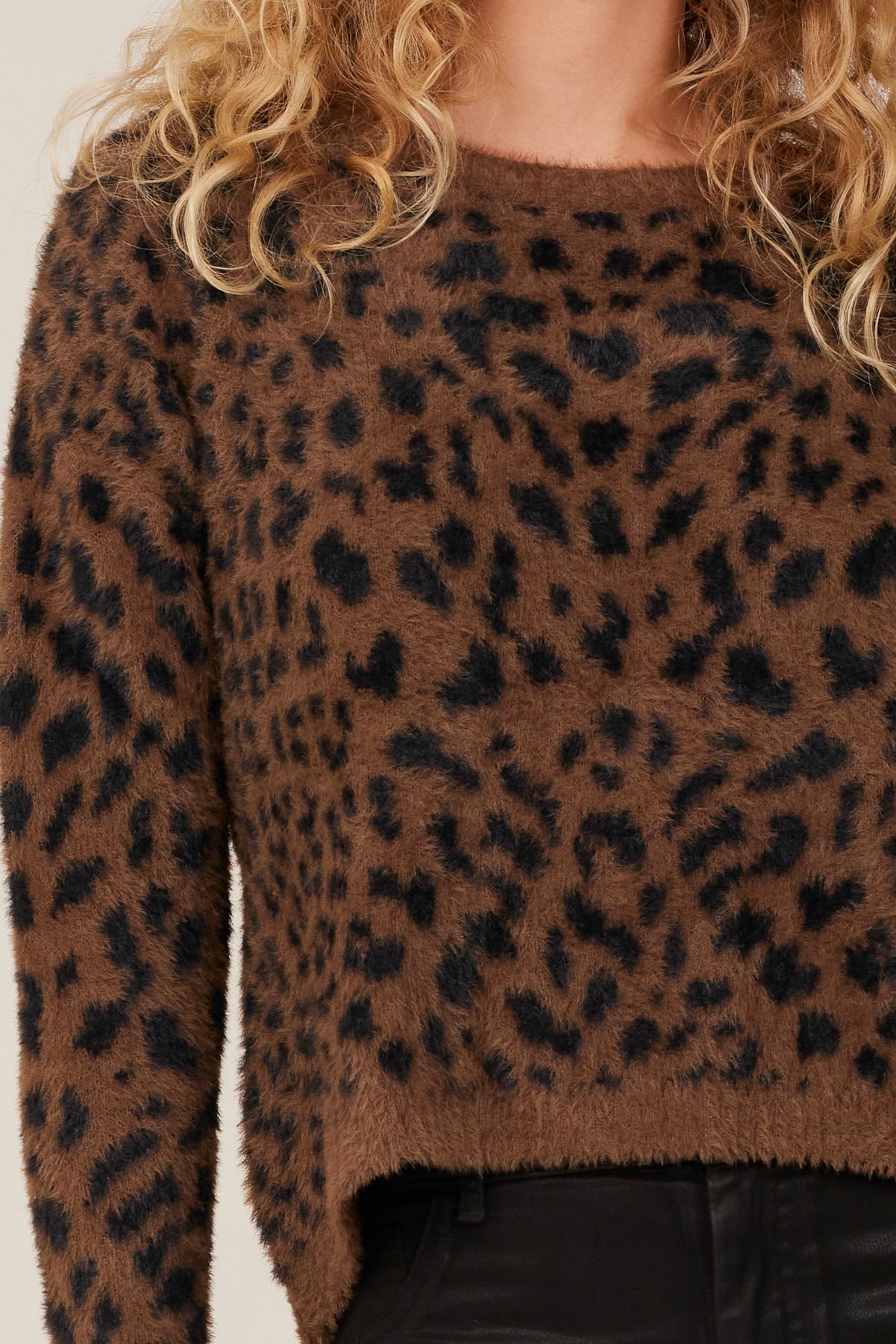 Bella DahlCroped Slouchy Sweater -Mocha LeopardSweaters & Jackets
