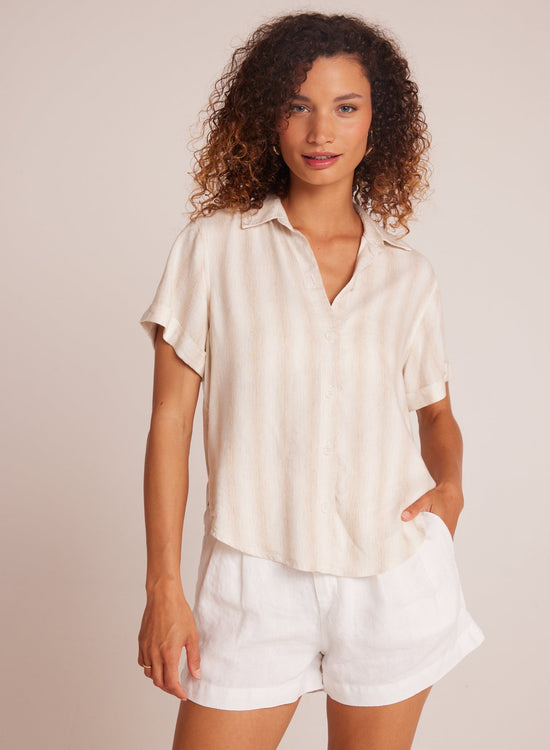 Bella DahlCuffed Short Sleeve Shirt - Playa Sand StripeTops